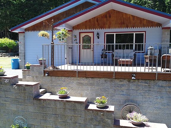 Large deck out front