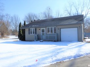 233 Hillside Ct, Pekin, IL