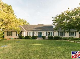 2623 Marque Hill Rd, Manhattan, KS 66502
