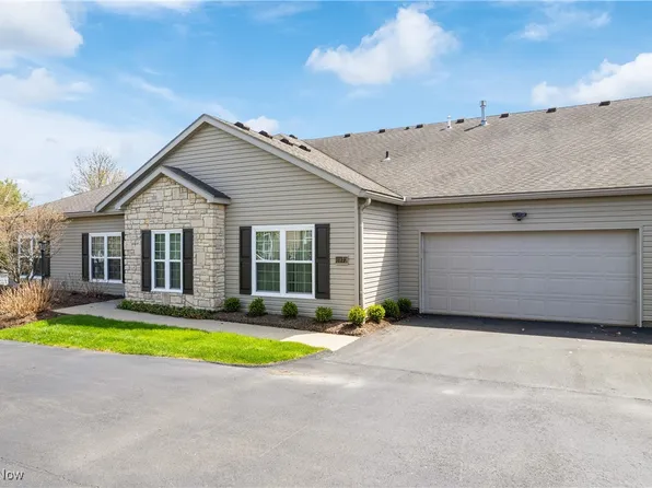 2073 University Commons Dr SE, Massillon, OH 44646