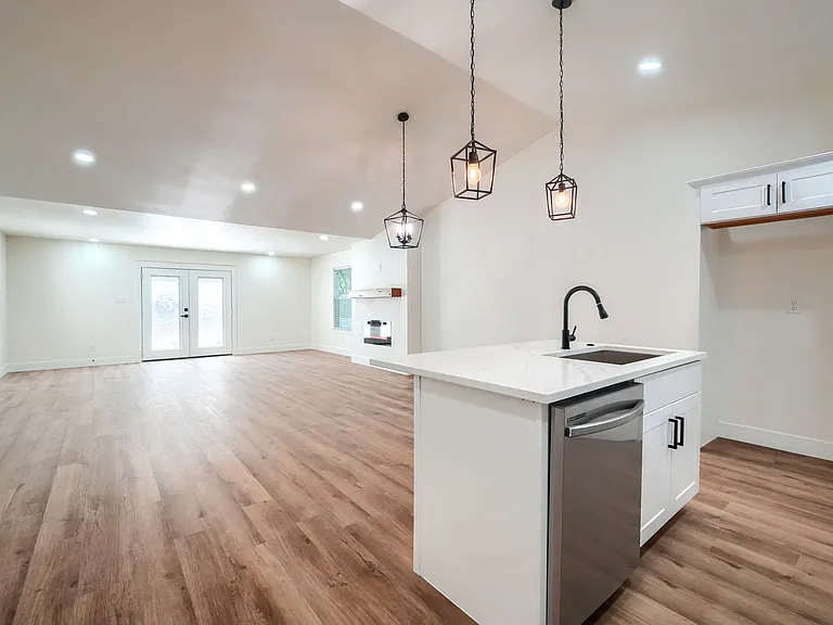 7009 Moss Rose Ct — Photo 3