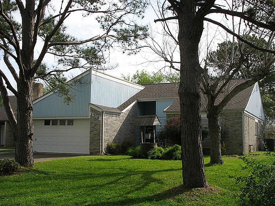 1st image of 1318 Park West Dr
