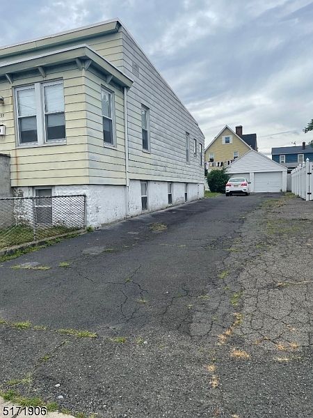 2nd image of 35 Frederick St