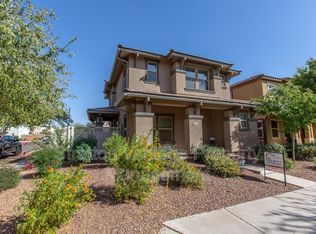 928 S Hawk Ln, Gilbert, AZ 85296
