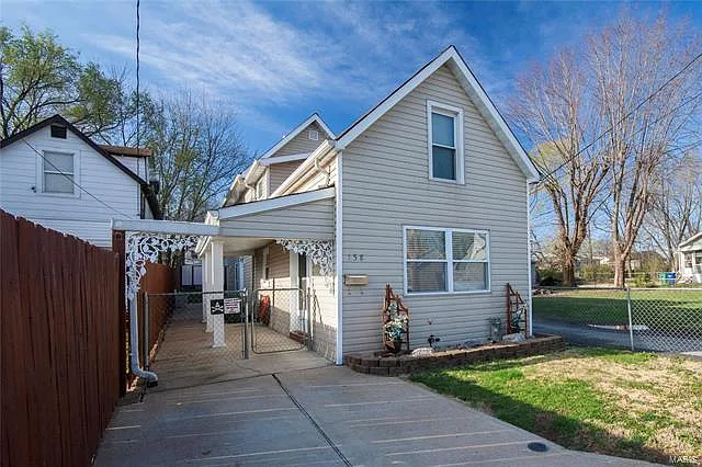 158 E Etta Ave photo 1
