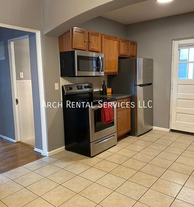 1st image of 3819-1 S Wilmington Ave