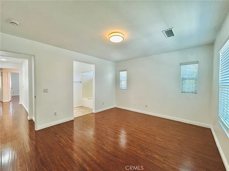 14602 Longwood Ave — Photo 19
