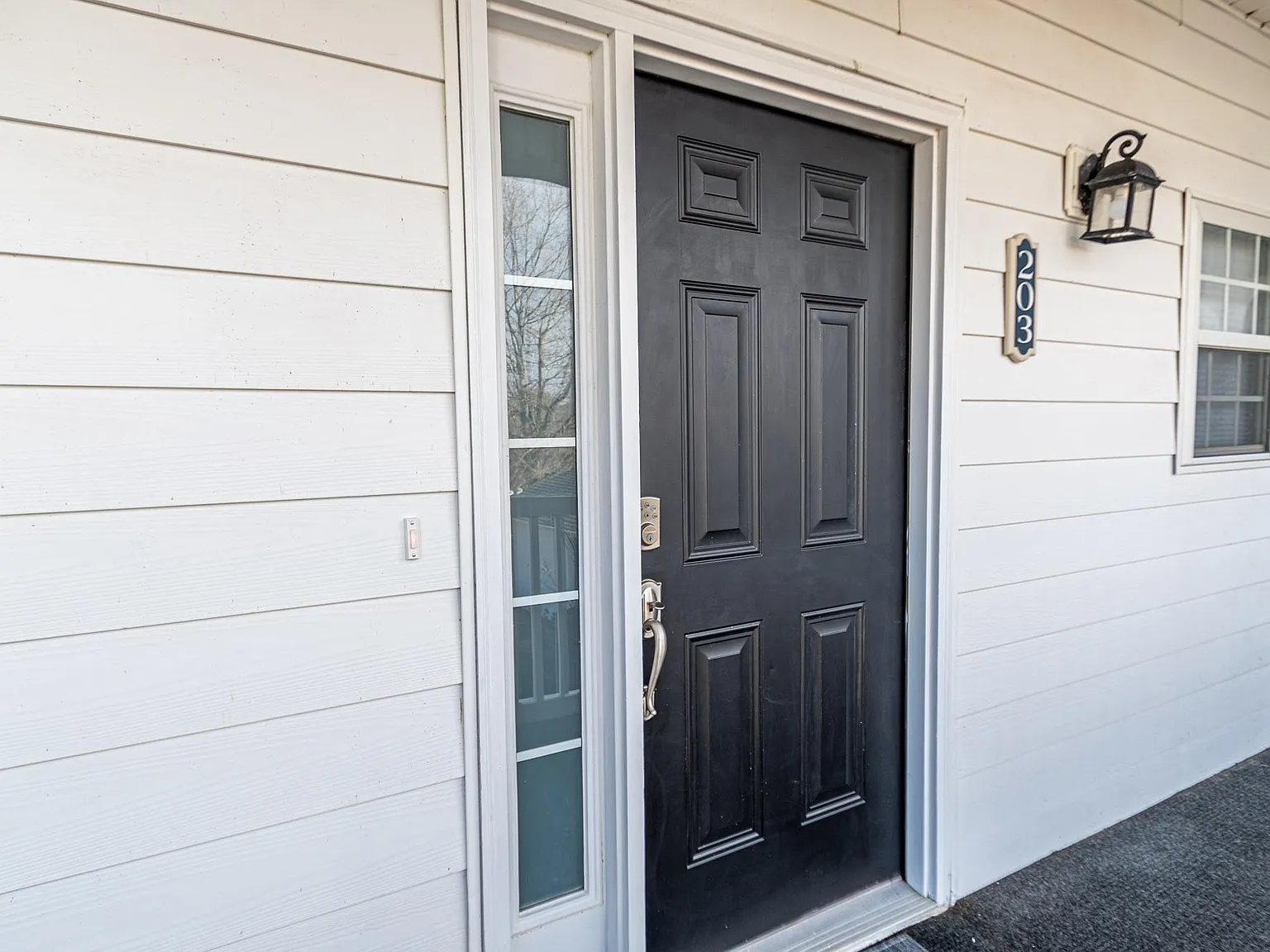 2 bed, 2.5 bath, 1300 sqft, $1,895 — Photo 3