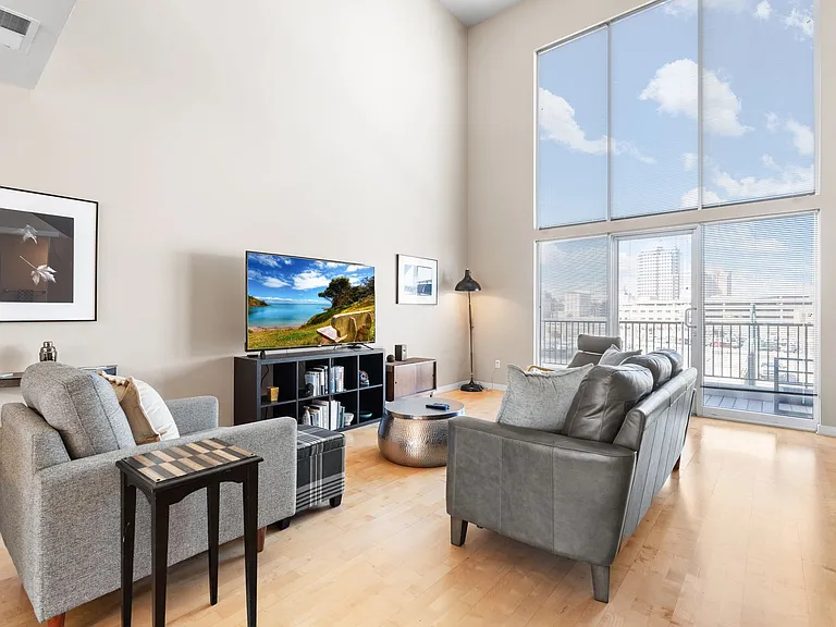 316 Broadway Blvd NE — Photo 14