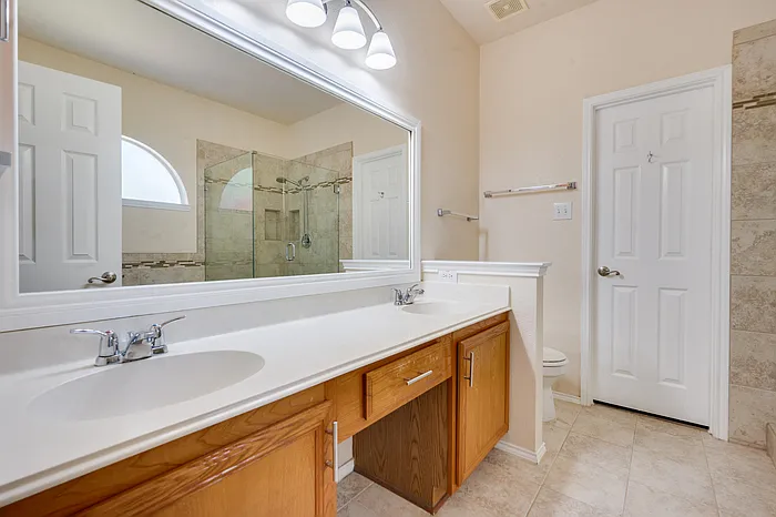 7909 Country Home Dr — Photo 6