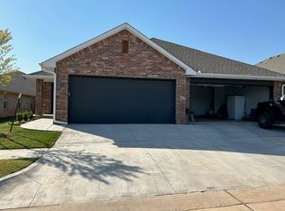 613 Kaeden Pl #A, Yukon, OK 73099