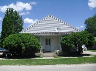 408 NE 1st St, Morning Sun, IA 52640