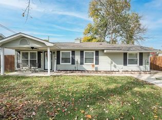 2 Bluegrass Ln, Saint Peters, MO 63376