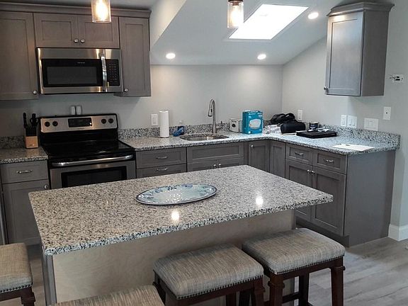 3rd image of 130 White Horse Rd
