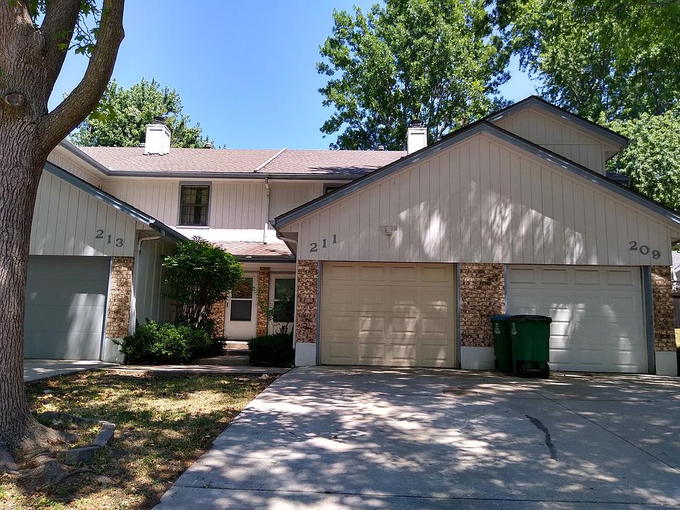 Exterior 211 Ne Churchill