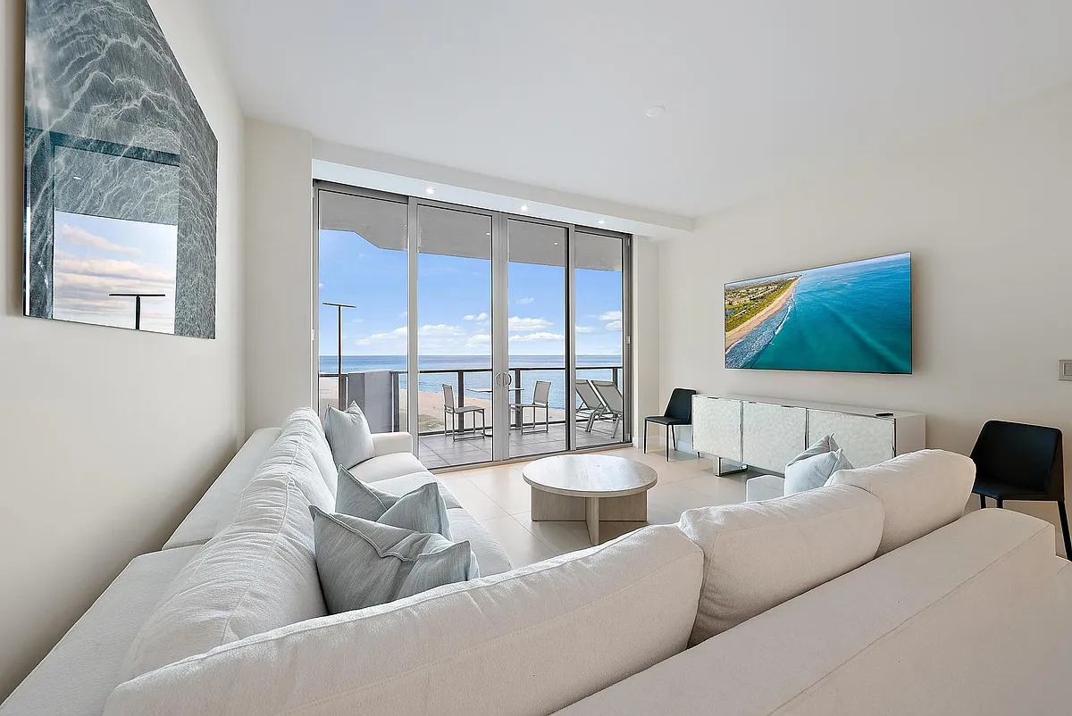 Building Photo - 3100 N Ocean Dr #1002