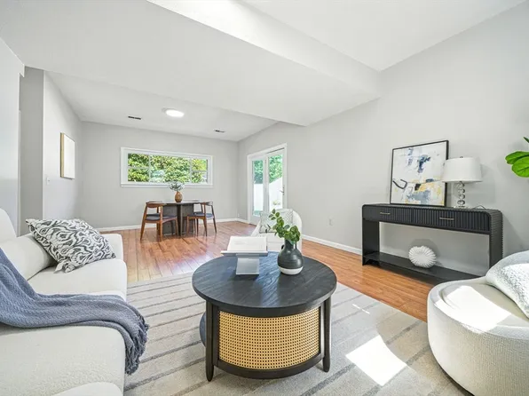 161 Washington St, Melrose, MA 02176