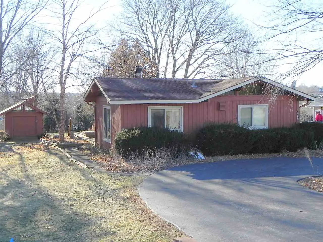 1389 Chadbourne Dr photo 1