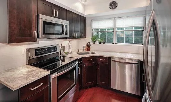 7751 Inversham Dr — Photo 4