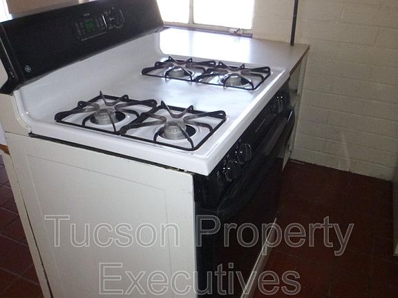 4th image of 1435 E Benson Hwy #9
