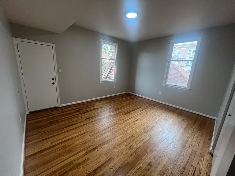 1427 N Clayton St #1 — Photo 6