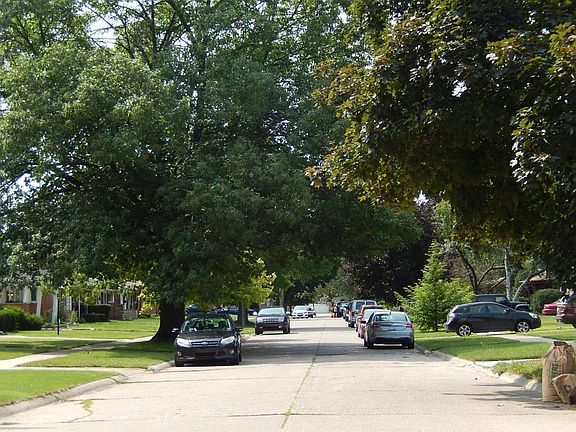 4th image of 9952 Kinloch Ave