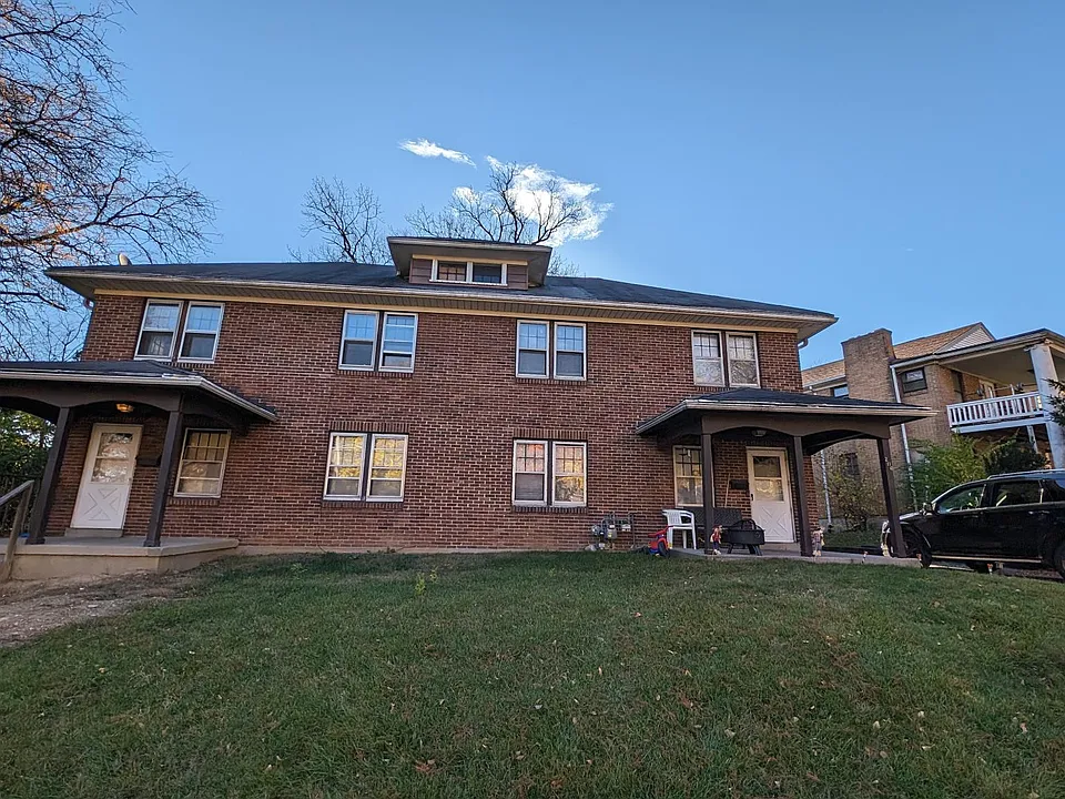 2118 Rustic Rd