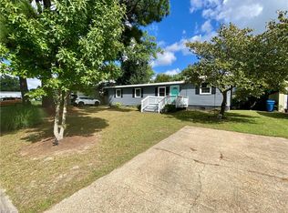 1240 Swallow Dr, Virginia Beach, VA 23453