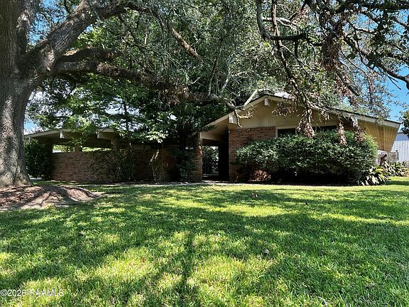 2nd image of 117 Beverly Dr