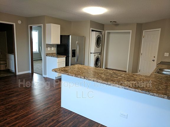 2nd image of 301 7th Ave NW APT 302