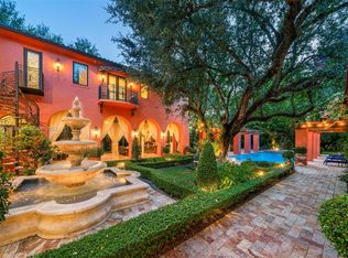 6600 Chapman Field Dr, Miami, FL 33156