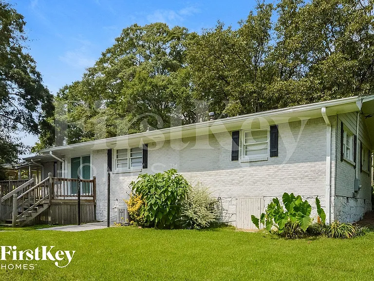 1175 Milstead Ave NE — Photo 15