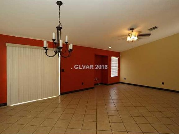4th image of 5309 Strawberry Tree St #0