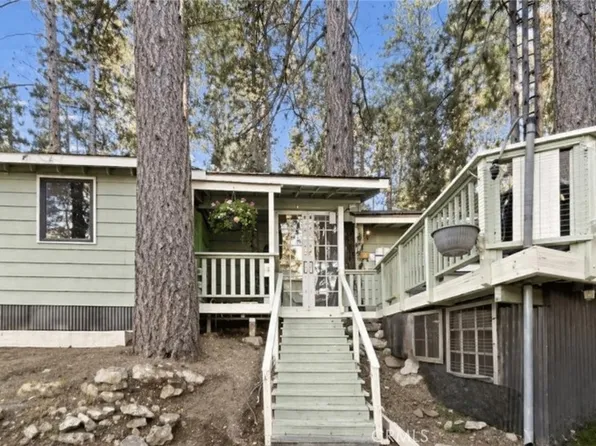 2452 Spring Dr, Running Springs, CA 92382