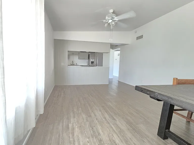 2723 S Los Feliz Dr — Photo 5
