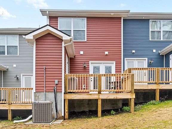 3rd image of 138 Blackman St #2A