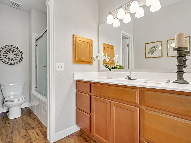 4545 Wheaton Dr #B230 — Photo 11