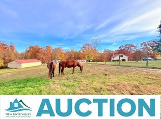 2740 Lantern Rd, Radford, VA 24141