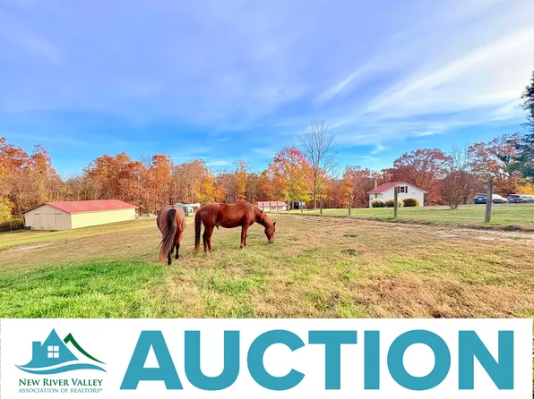 2740 Lantern Rd, Radford, VA 24141