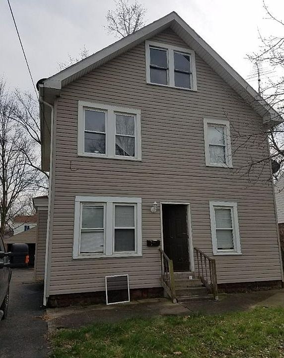 1st image of 864 Biruta St