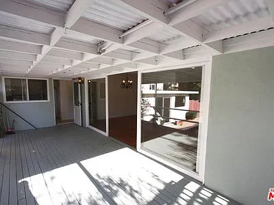 741 Muskingum Ave — Photo 2