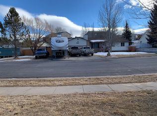 135 Shady Ln, Evanston, WY 82930