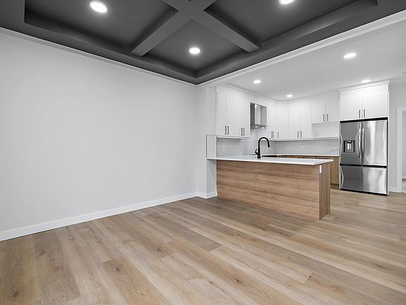 5th image of 273 Edgemont Rd NW