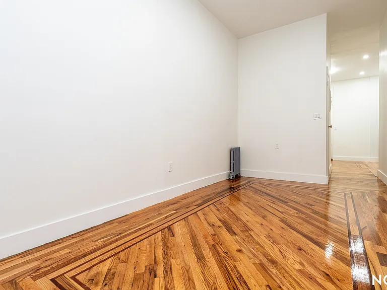 88 Menahan St #1L — Photo 9