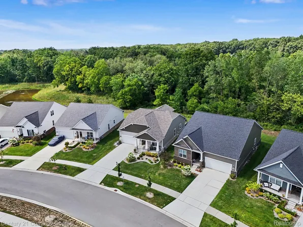 3631 Park Creek Ln #50, Canton, MI 48188