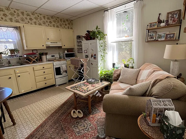 330 Broad St #2R — Photo 23