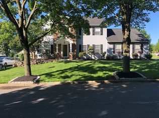 1737 33rd St SW, Allentown, PA 18103