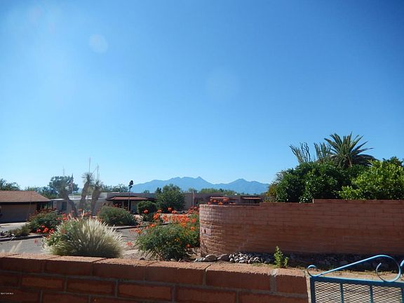 2nd image of 15 W Calle Martina