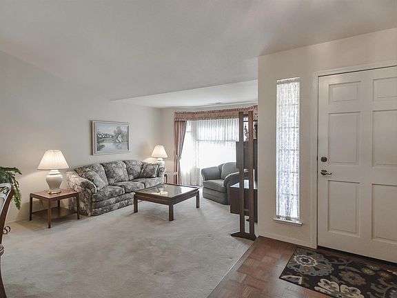 3rd image of 2313 McAllister Ln