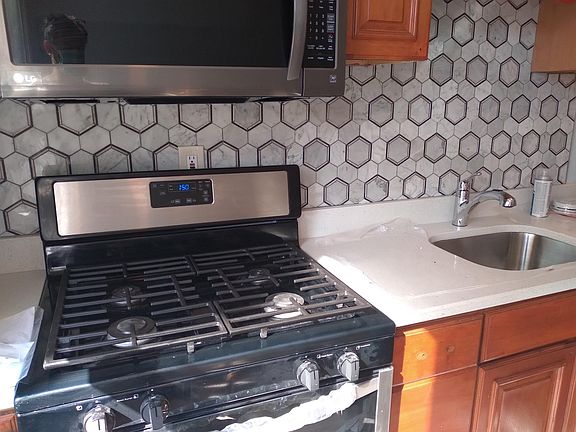 5th image of 62 Maryland Ave #2
